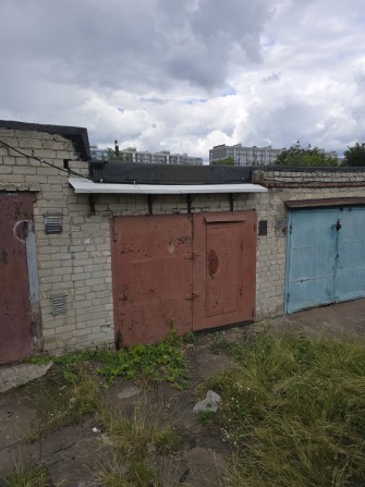 Продам гараж. Розмір стандарт. 17 автокооператив. - фото 1