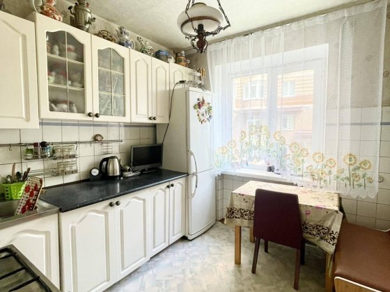 Продаж 3  кімнатної квартири 82 кв.м, провулок Лабораторний 4, метро Палац Україна, Олімпійська Киев