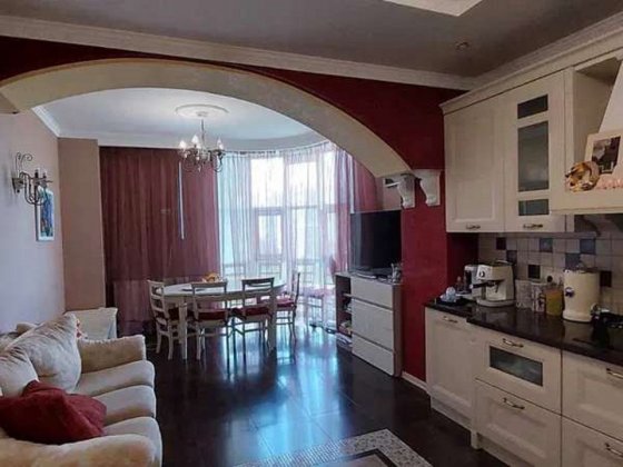Продаж 3-к квартири вул. Зверинецька 59 Киев