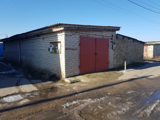 Сдам/аренда большой капитальный гараж на Шуменском. Кооп РОТОР. Херсон