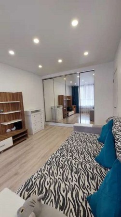 Продаж 2-к квартири вул. Михайла Драгоманова 10 - фото 1