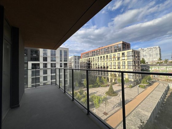 Продаж 3-кімнатноі квартири в  ЖК «Файна Таун» — вул. Салютна, 2 Київ