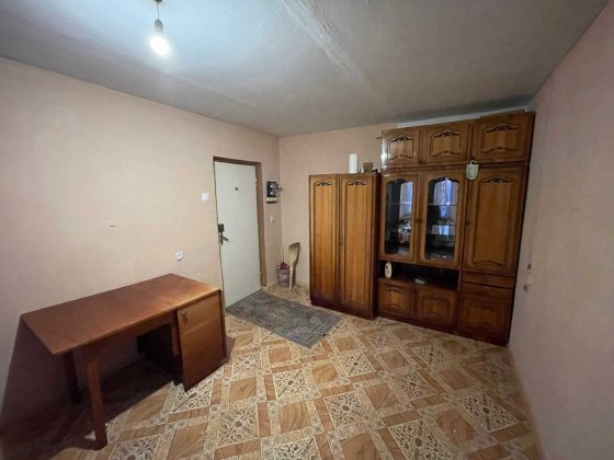 Оренда кімнати в гуртожитку, руські фільварки