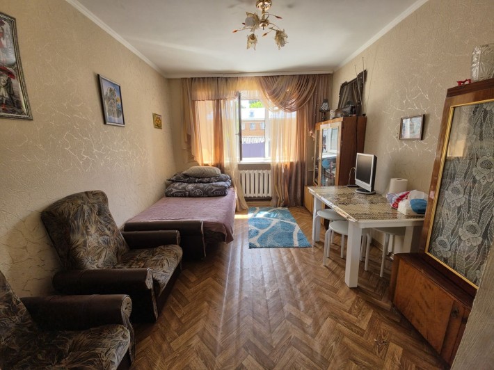 КІМНАТА у гуртожитку перша здача після власників, цілодобово гаряча вода, гарний ремонт, вже вільна. - фото 1
