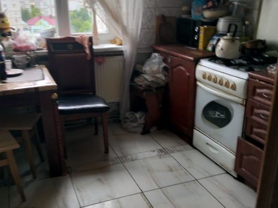 Візьму на підселення до себе в 3 кімнатну квартиру порядну жіночку або Ивано-Франковск