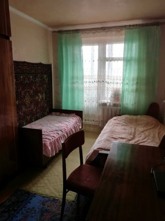 Здаю кімнату для дівчини на підселення - фото 1