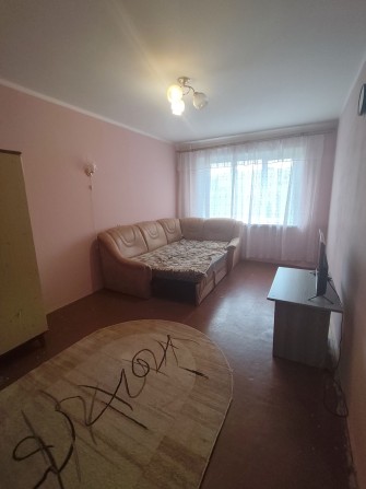 Здам окрему кімнату для хлопця  в 3 кімнатній квартирі , проживання без господаря, Сади 1 ! - фото 1