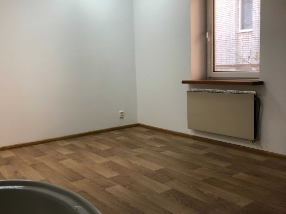 Здам недорого офіс 21 кв.м (2 кімнати+санвузол), власник Ровно
