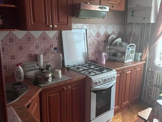 Підселення для дівчини, 2500 грн, вул. В. Симоненка