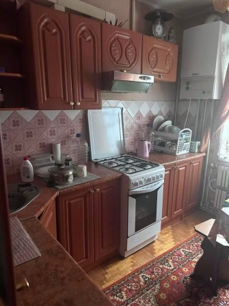 Підселення для дівчини, 2500 грн, вул. В. Симоненка - фото 1