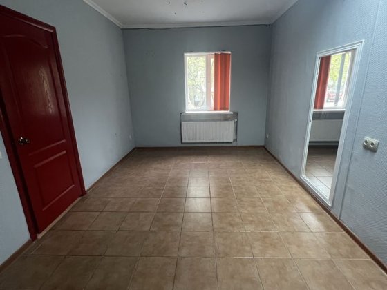 Здається в оренду кімната 13 м2 у спортккомплексі вул. Волковича 21 Чернігів