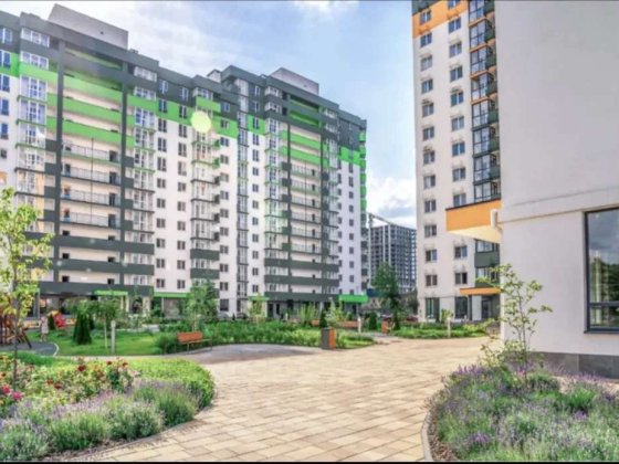 Продаж 3-кімнатної квартири в ЖК Сирецькі Сади Київ