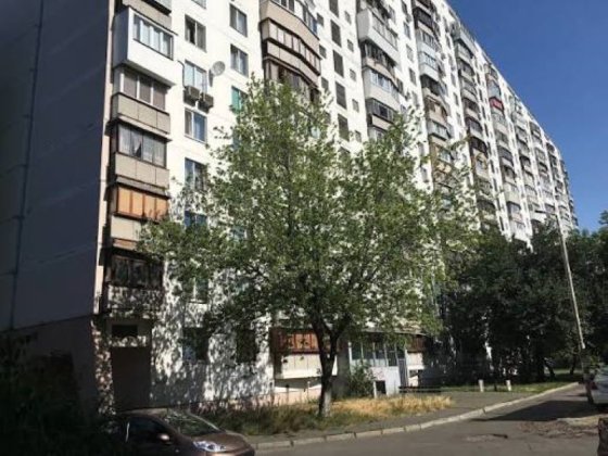 Продаж 3-к квартири вул.Князя Романа Мстиславича 12 Киев