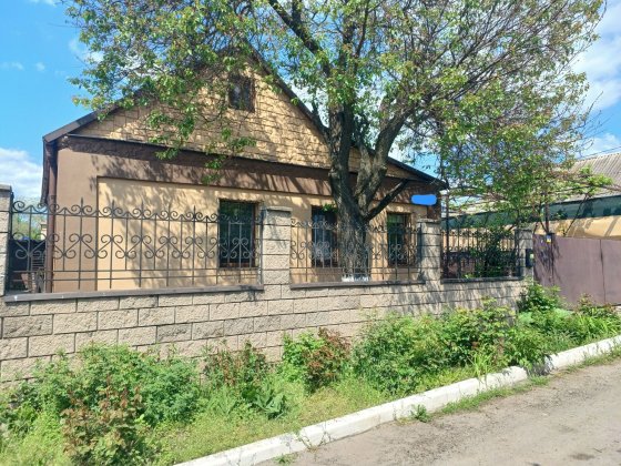 Сдам дом р- он Вокзала  с удобным выездом на Днепр 30000 грн