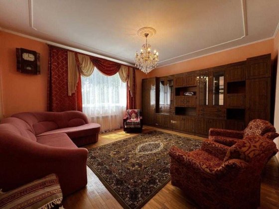 Житловий будинок в рні вул. Франка Коломыя