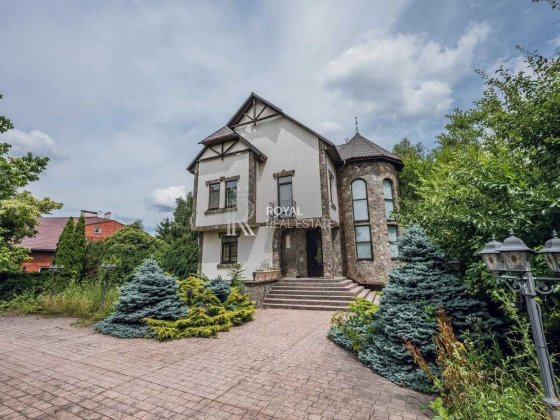 Оренда Будинок Гатне 582 м² 8 кімнат Газовий генератор Свердловина Ландшафтний дизайн Готовий до про Гатне