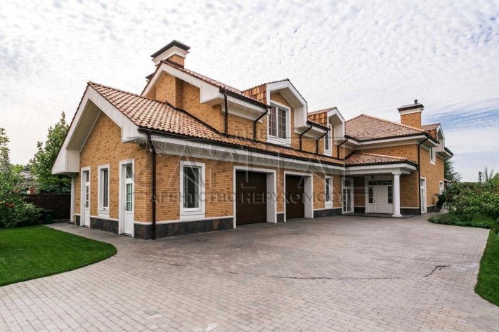 ПРОСТОРИЙ будинок 600 м2 10 соток з терассою КМ Коник Віта-Литовська - фото 1