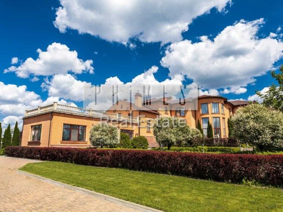 Оренда розкішний маэток у престижному районі Лісники 1400м2 ділянка 1 гектар
