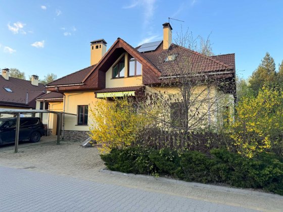 Котедж 231 м² у КМ Северинівка, вдале розташування, ліс, сауна Севериновка