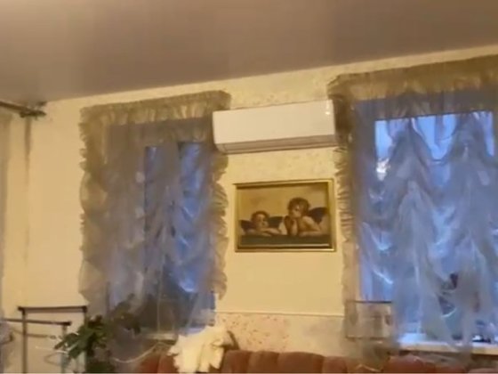 Для 4-х  осіб здається дві кімнати в  будинку  240 м з хазяіном (військовим) та двома собаками Суми