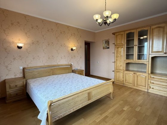 БЕЗ% Оренда 2-к квартири, Краківська 15/17, 8 поверх, перша здача, метро Чернігівська, генератор Киев