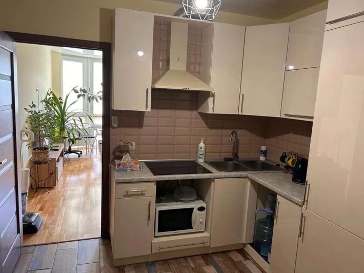 Продаж 2к.квартири  пр-т Соборності, 30 - фото 1