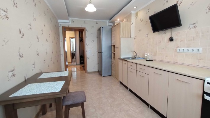 Здається 1-кв вул. Йови , 58м2,гарний стан, меблі побутова техніка все є, можна з тваринами. - фото 1