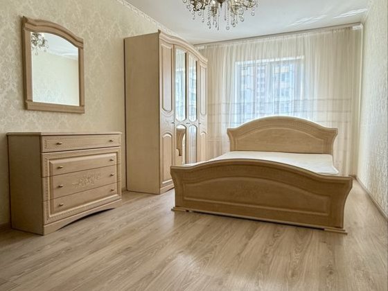 Оренда 3х кімнатної квартири 81 м²  ГАЗ 4й поверх Вишневе Київ 4км Святоюріївська Освіти Крюківщина  Вишневое