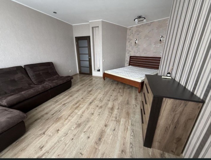 Здається в оренду велика 1к Квартира, Вишневе. Підземний паркінг - фото 1