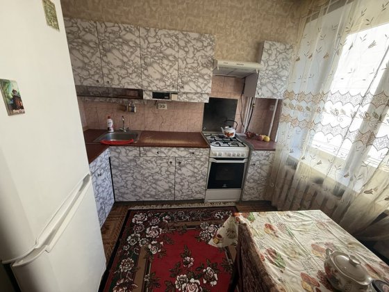 Здам 2 кім по Київській , меблі та техніка