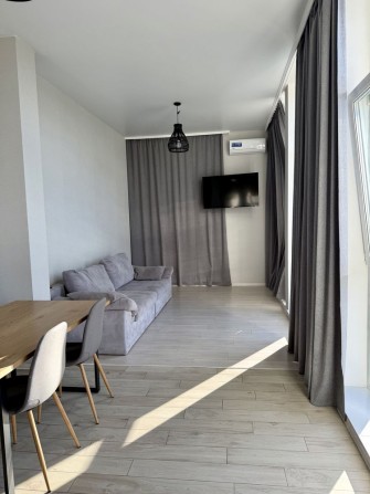 Від власника! Пентхаус 127 м² | 3 спальні | Кухня-вітальня 45 м² | Генератор | Газове опалення | Без - фото 1