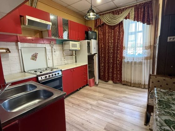 Здається в оренду 2 кім кв. в самому центрі. Біля Білого дому. Ивано-Франковск
