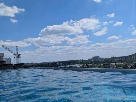 Оренда квартири в ЖК «Манхеттен», з басейном на даху