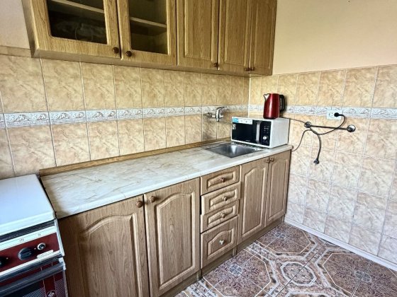 Оренда 3х кімн квартири поруч з центром + ГАРАЖ