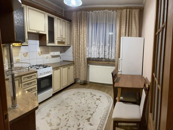 1 кімнатна Стуса