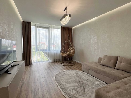 Оренда 2-кімнатної квартири ЖК Parus, Мазепи, біля озера, 77 м²