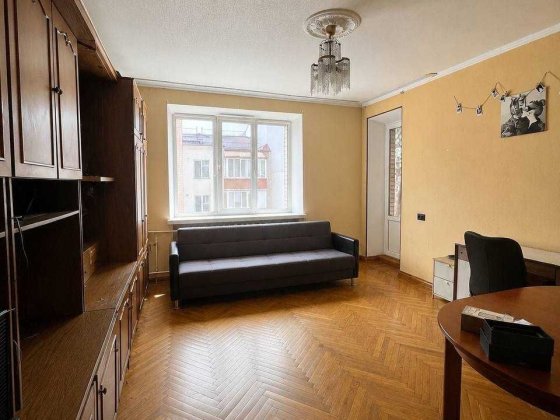 Оренда 2К Центр, Прибузька, 65 м. кв., окремі кімнати Хмельницький
