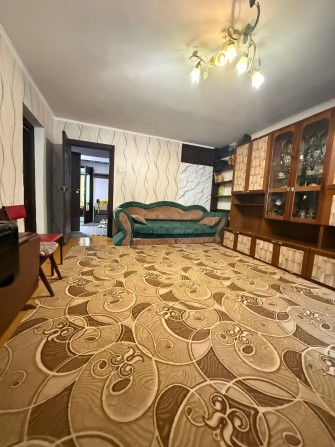 Здам в оренду 3 кімнатну квартиру в центрі - фото 1