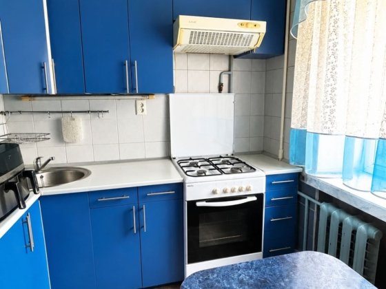 # Здам 2 кім.квартиру на Покровському Рівне