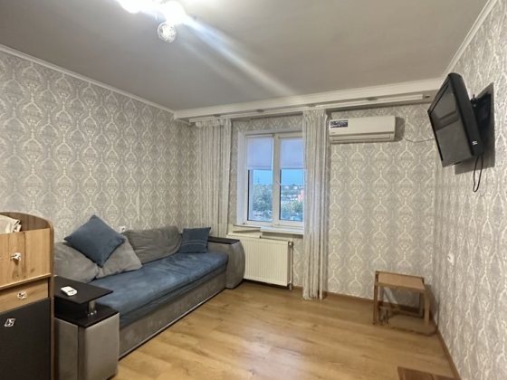 Браїлки, 1кімнатна  11000грн+комунальні