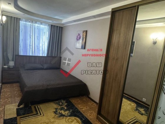Здається стильна квартира-студія з окремою спальнею в центрі міста, поруч зі стадіоном!