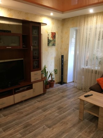 Продаж чотири кімнатної  квартири - фото 1