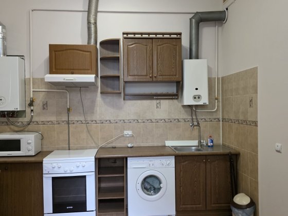 Здається двох кімнатна квартира на вулиці Головна  в районі готелю Київ Чернівці