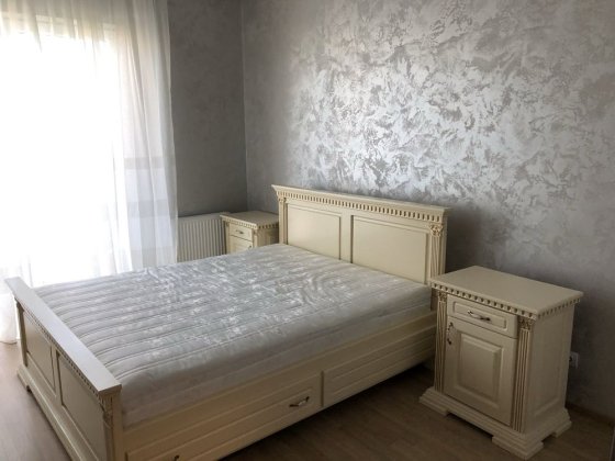 Оренда новенької 2к квартири , поряд з центром