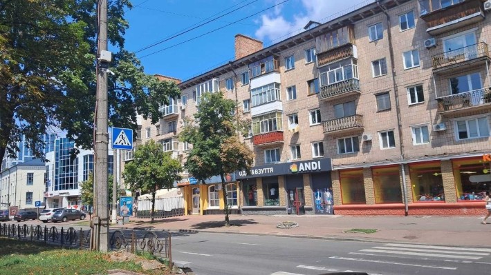 СМ Здам 1 кімнатну квартиру в центрі Чернігова  проспект Миру 35 - фото 1