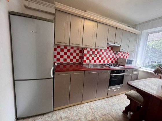 Оренда 2-х кімнатної квартири в р-ні ринку Урожай, мед університету. Гарний житловий стан, в наявнос Винница