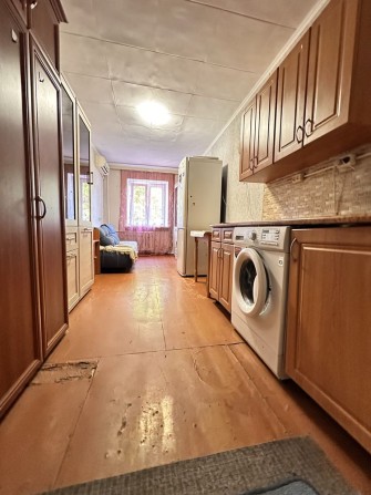 Продам кімнату в центрі Чорноморська - фото 1