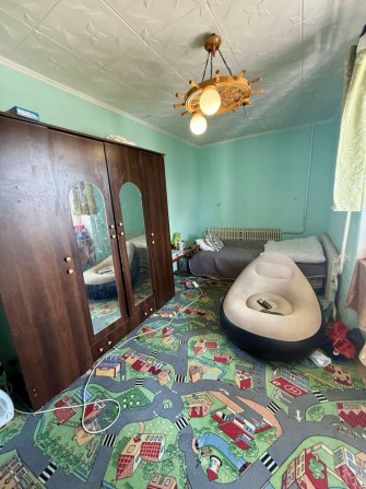 Продаж двох кімнат у трохкімнатній секції - фото 1