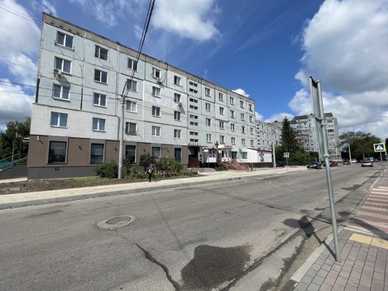 Продаж 2-х кімнат в гуртожитку (центр)