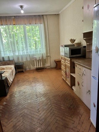 Продам кімнату в гуртожитку 13,4м2,Чорних Запорожців 65 - фото 1
